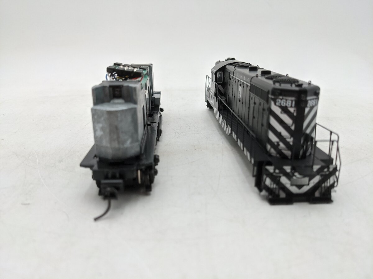 Proto 2000 23552 HO Scale ATSF GP-7 Diesel Locomotive #2681 EX/Box