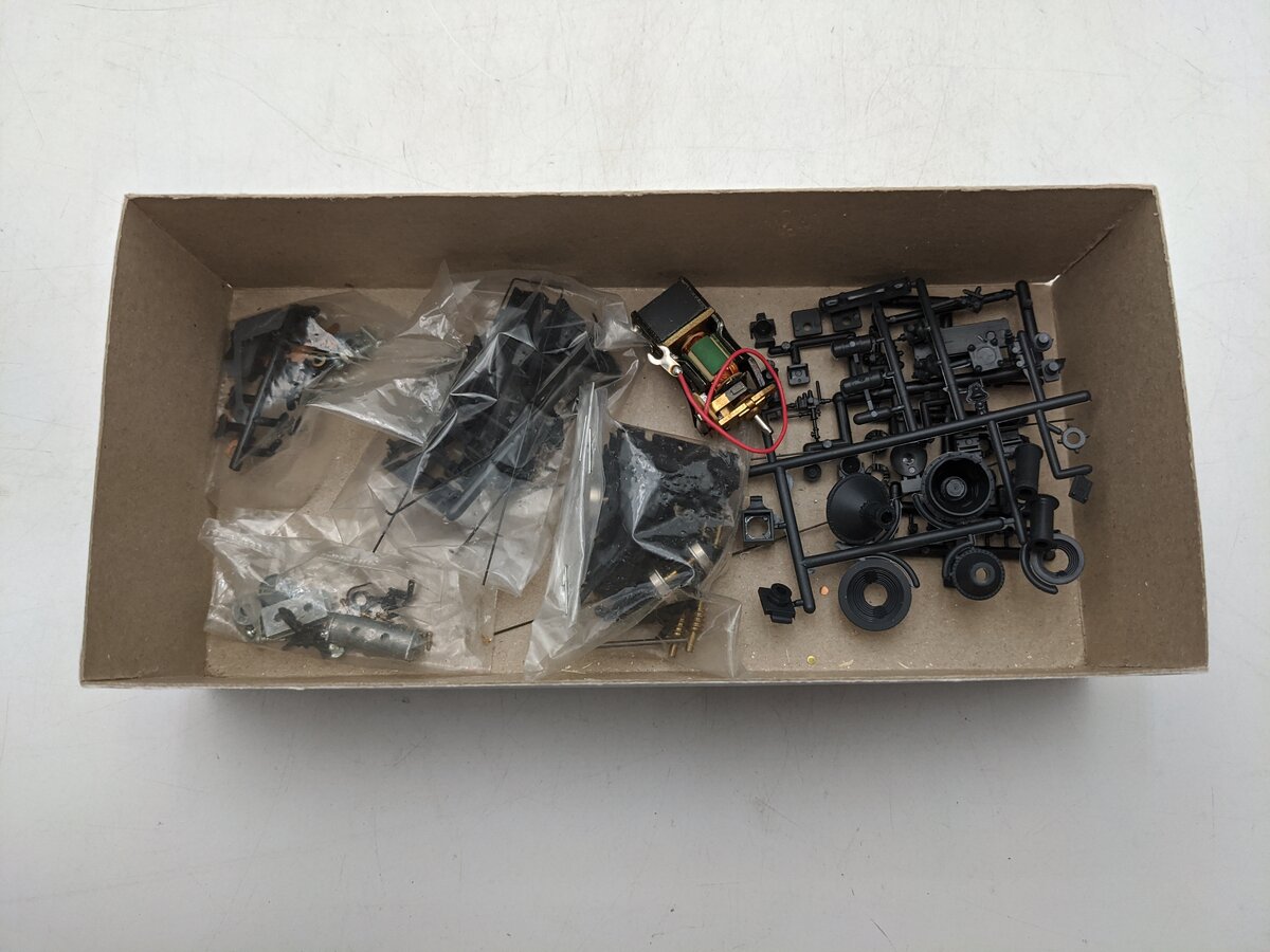 Roundhouse 380 HOn3 Scales 2-Truck Shay Undecorated Steam Locomotive Kit EX/Box