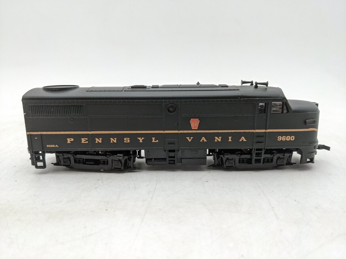 Walthers 931-205 HO Pennsylvania ALCO FA1 Diesel Engine #9600 EX/Box