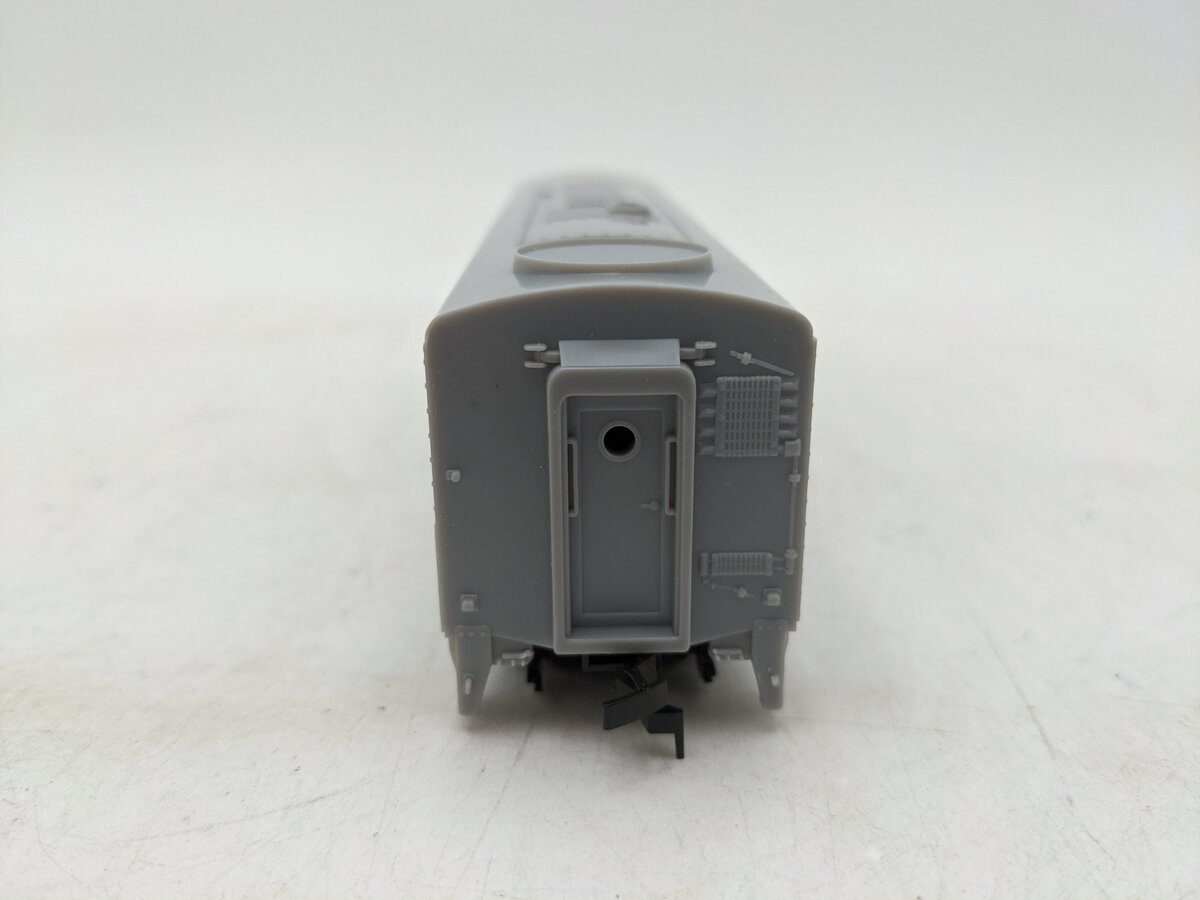 Walthers 931-260 HO Undecorated Alco FB-1 Powered Diesel Locomotive EX/Box