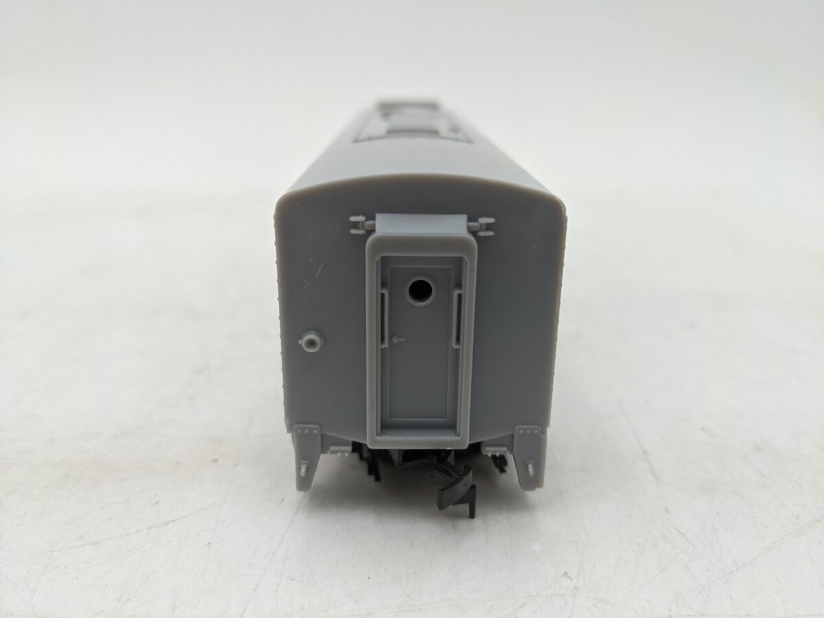 Walthers 931-260 HO Undecorated Alco FB-1 Powered Diesel Locomotive EX/Box