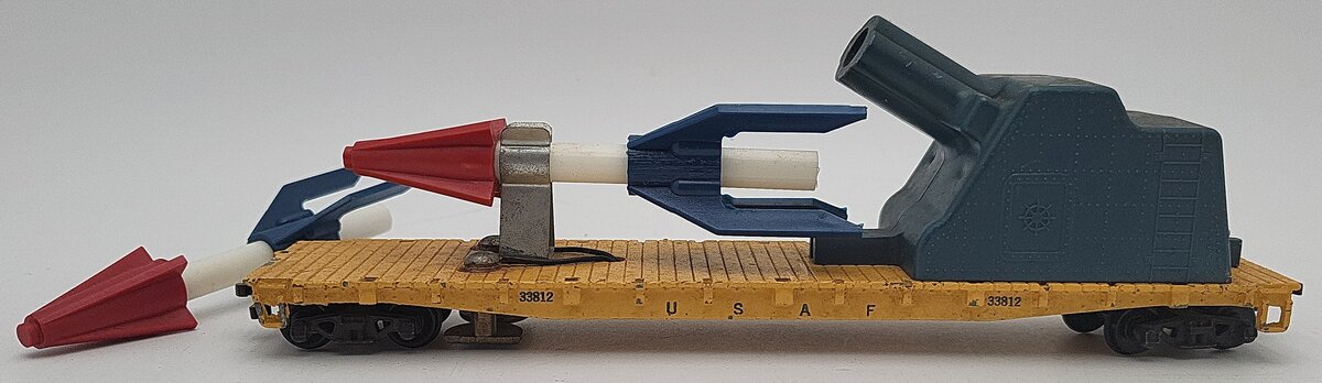American Flyer 33812 HO Scale Flatcar w/ Rocket Launcher VG