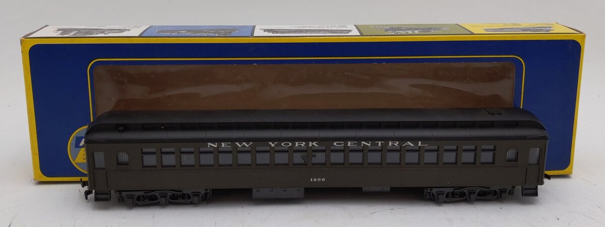AHM HO New York Central Passenger Car #1966 EX/Box