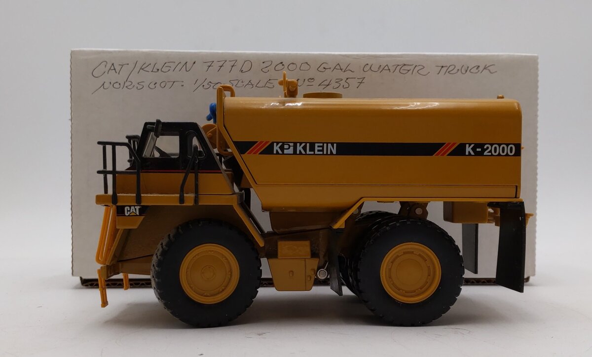 Norscot 55142 1:50 DieCast Caterpillar 777D Off Highway Truck w/Klein Water Tank LN
