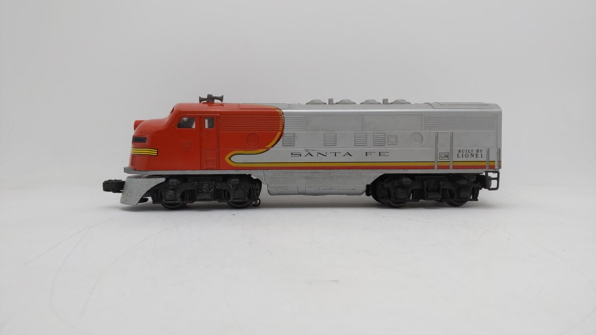 Lionel 2383P Vintage O Santa Fe F-3 A Powered Diesel Locomotive EX