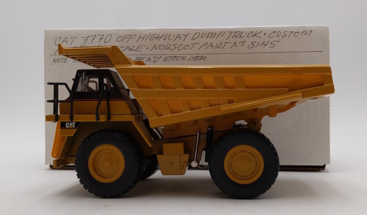 Norscot 55104 1:50 Scale Caterpillar 777D Off Highway Truck EX