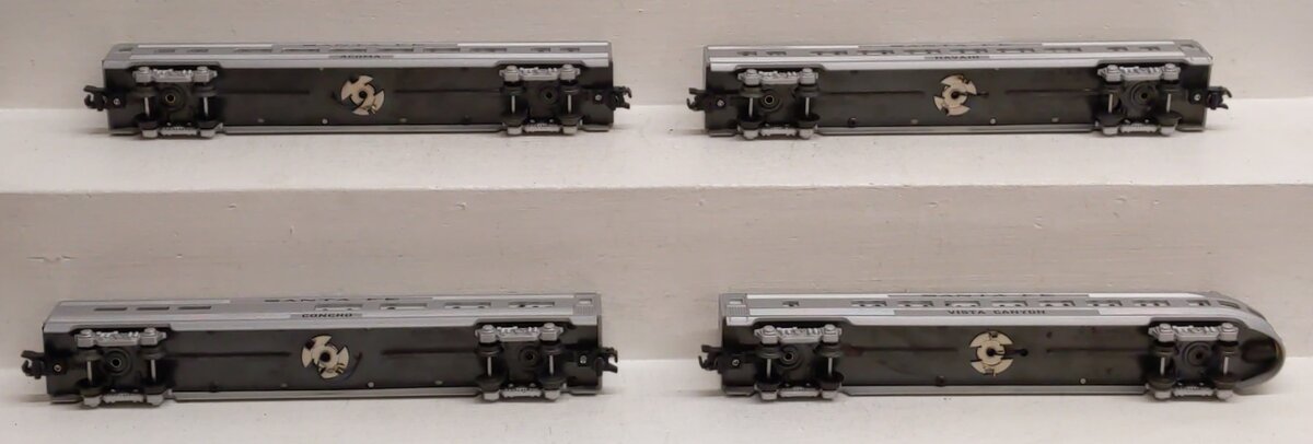 American Flyer 6-48944 S Scale Santa Fe Super Chief 4-Car Passenger Set VG/Box