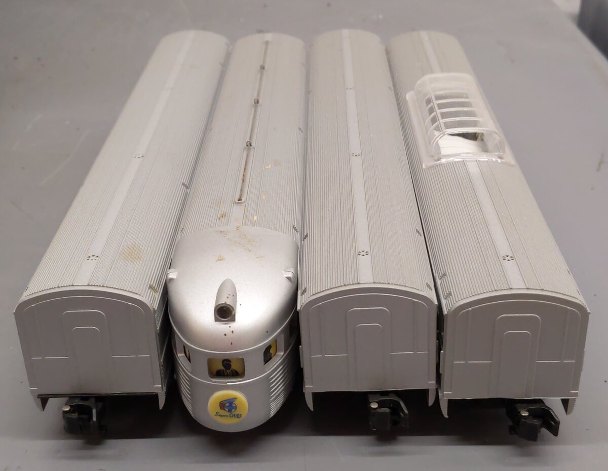 American Flyer 6-48944 S Scale Santa Fe Super Chief 4-Car Passenger Set VG/Box