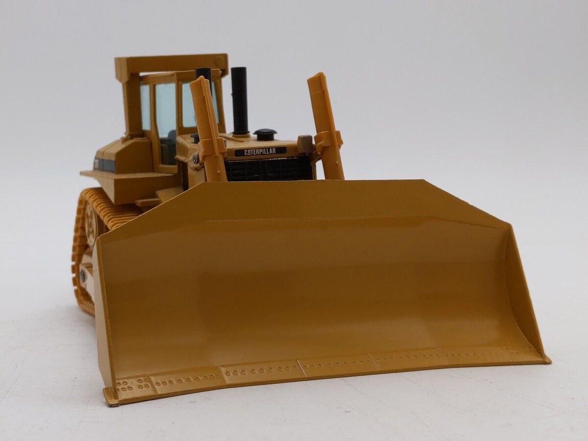 Conrad 285 1:50 Scale D11N Bulldozer w/Ripper LN
