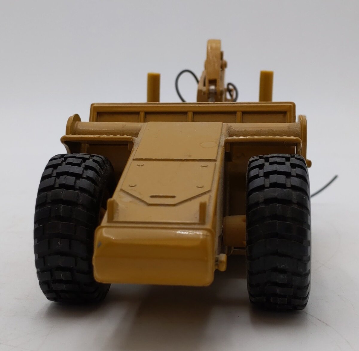 Norscot 1:50 Scale Caterpillar New Yellow Scraper w/No Tractor - Custom VG