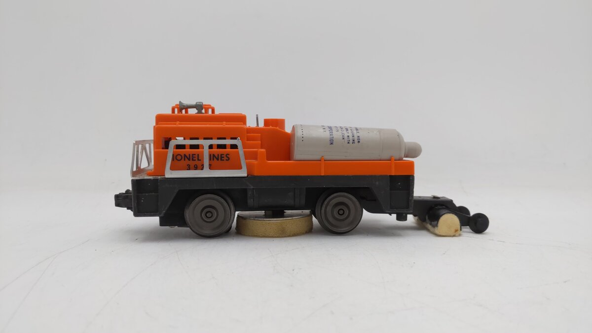 Lionel 3927 O Vintage Postwar Motorized Track Cleaner Car #3927 EX