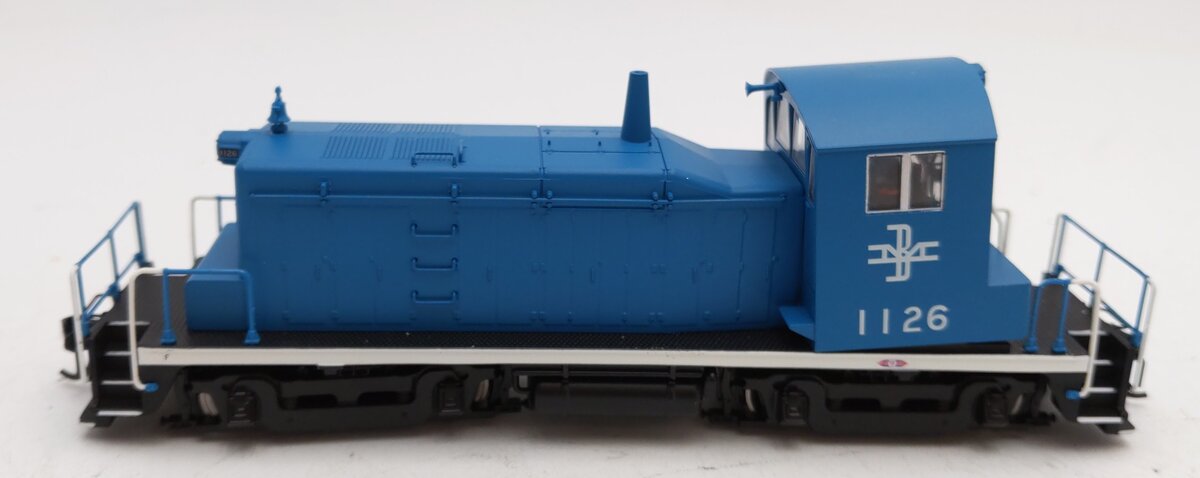 Walthers 910-19239 HO BM EMD SW1 Diesel Locomotive ESU Sound & DCC #1126 EX/Box