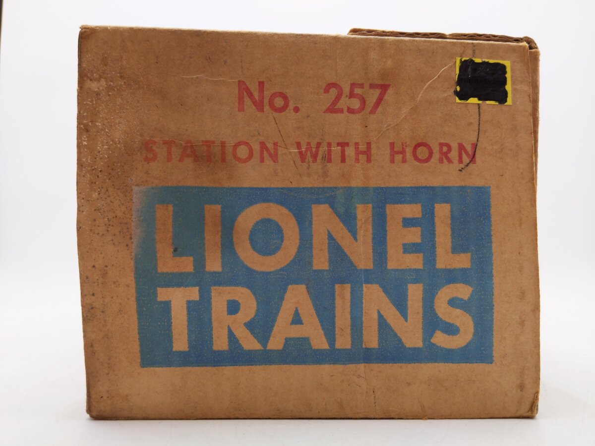Lionel 257 Vintage O Freight Station w/ Diesel Horn EX/Box