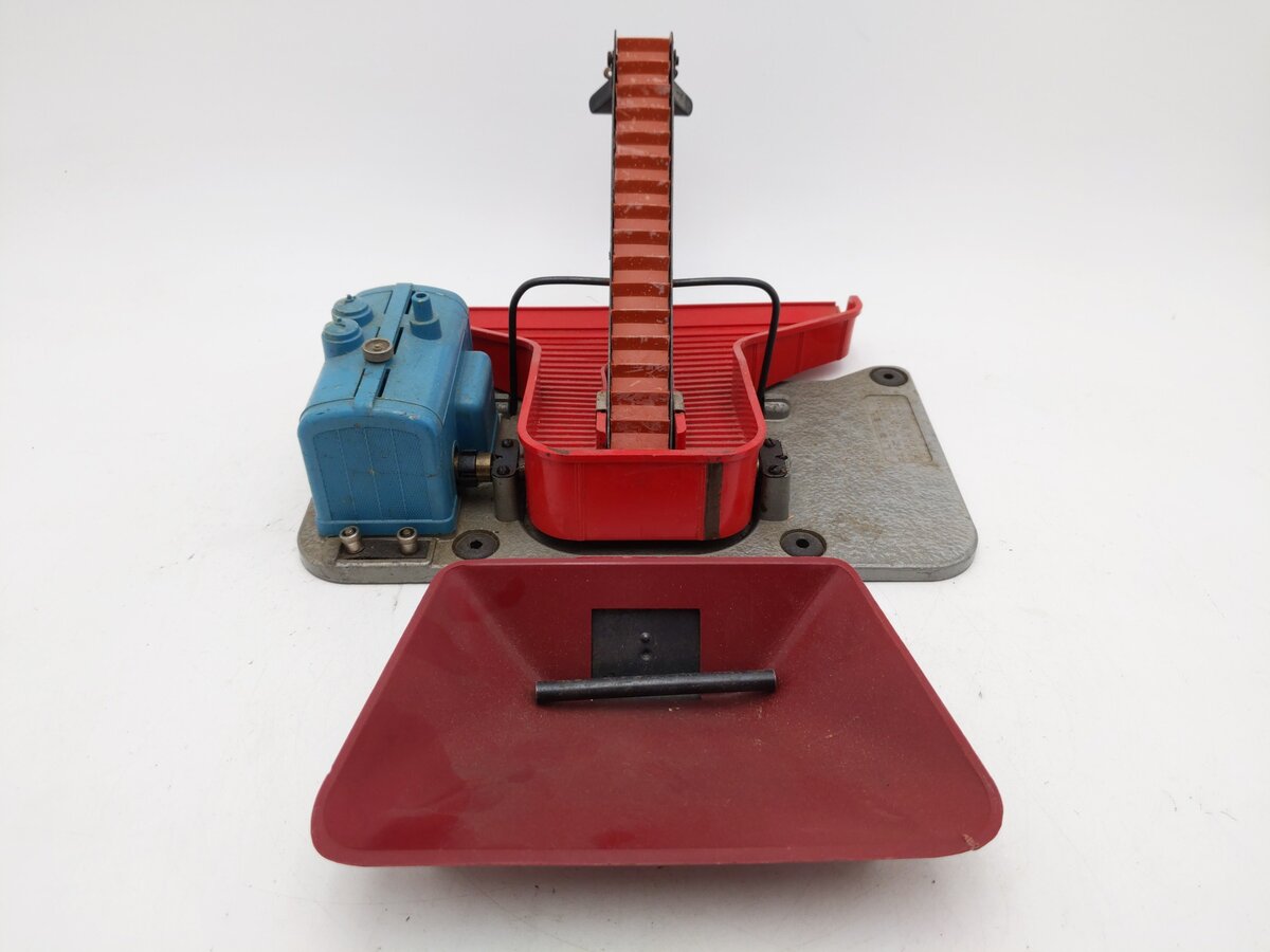 Lionel 397 Vintage O Operating Coal Loader VG/Box