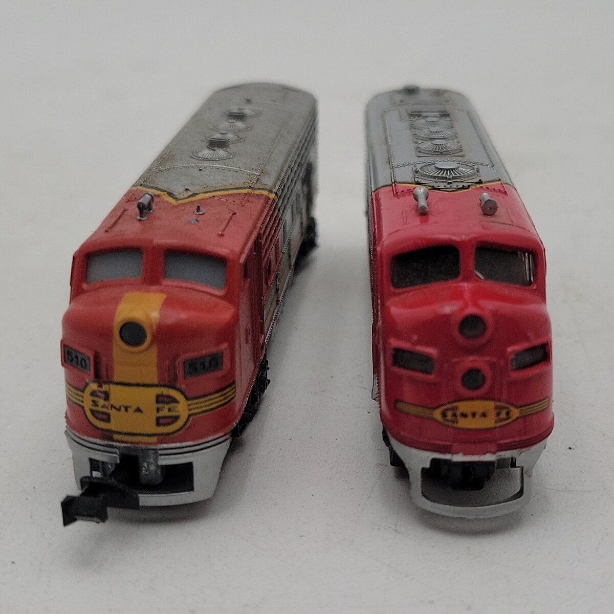 Trix & Other N Atchison Topeka Santa Fe Powered & Unpowered AA Units #215,510 EX
