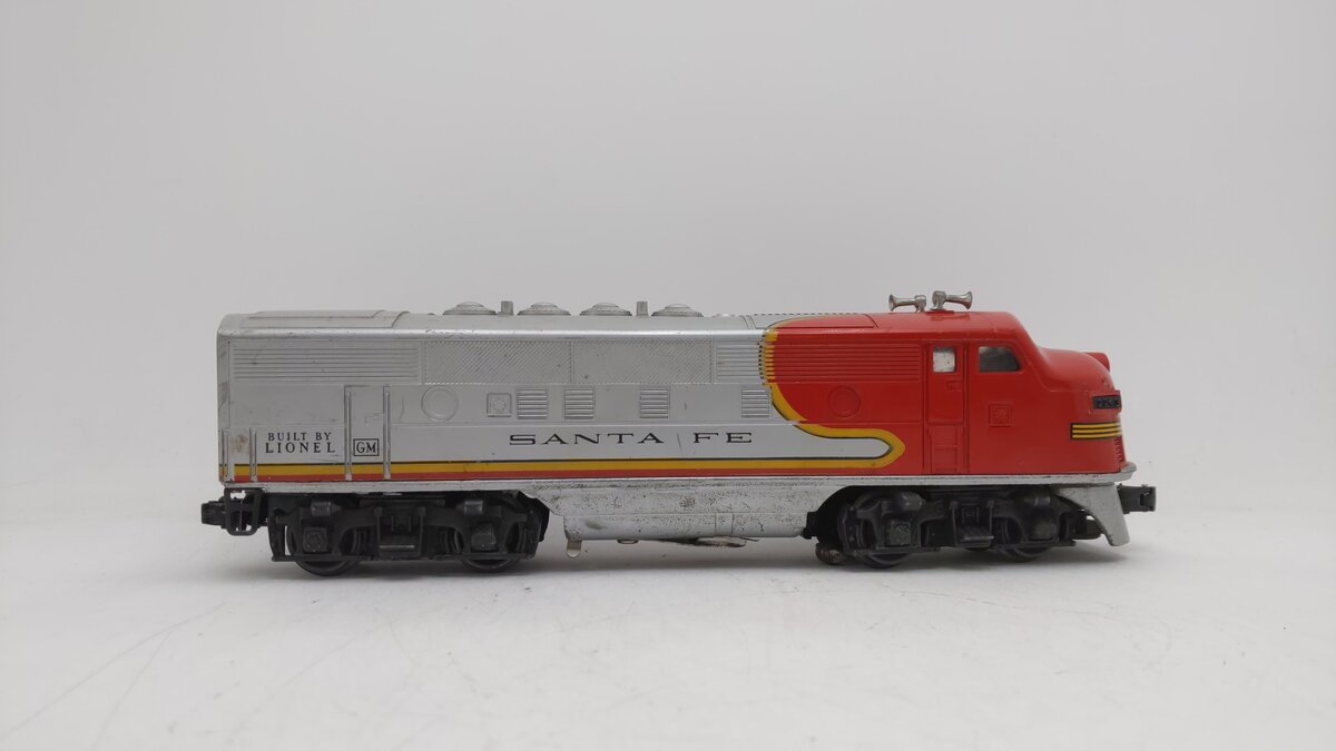 Lionel 2243P Vintage O Santa Fe F-3 A Powered Diesel Locomotive EX