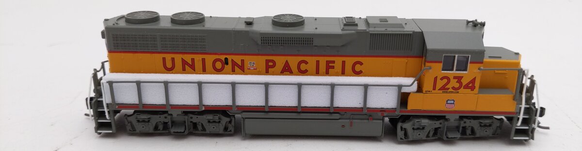 Atlas 40005910 N Union Pacific Silver Series GP39-2 Diesel Locomotive #1234 LN/Box