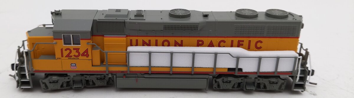 Atlas 40005910 N Union Pacific Silver Series GP39-2 Diesel Locomotive #1234 LN/Box