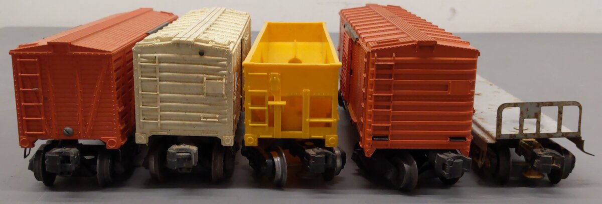 Lionel O Gauge Assorted Freight Cars; 348425, 25000,3656,3472, 6121 [5] VG
