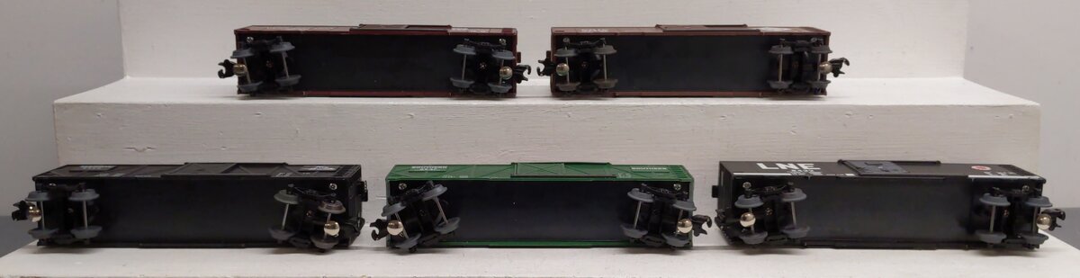 KMT Assorted O Gauge Box & Stock cars [5] EX