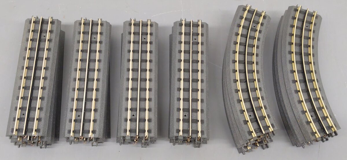 MTH O Gauge RealTrax Straight And Curved Track Sections [24] EX