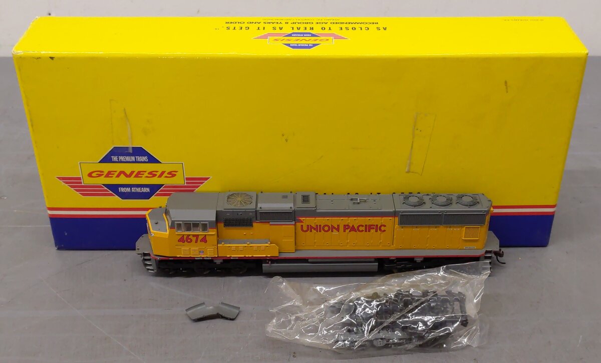 Athearn G6170 HO Scale Union Pacific SD70M Diesel Locomotive #4674 VG/Box