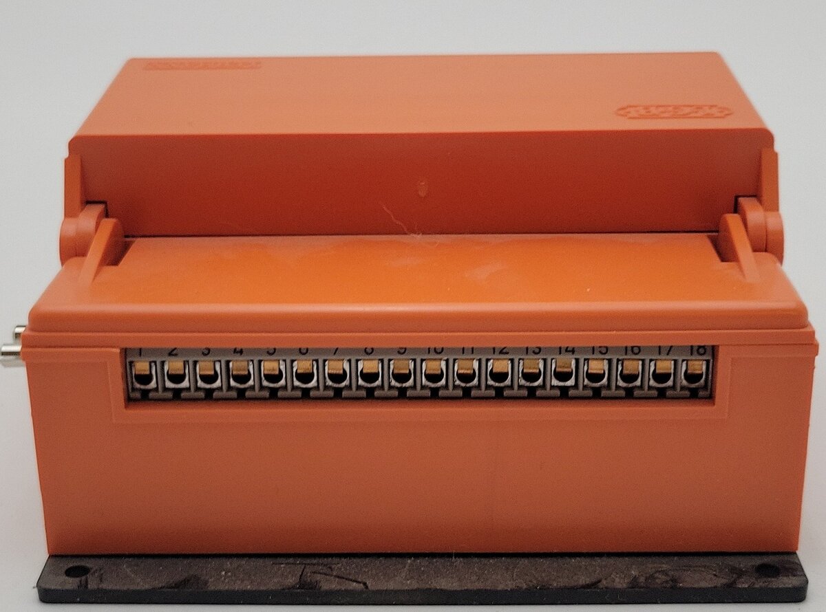 LGB 51750 G Momentary Switch Control Box VG/Box