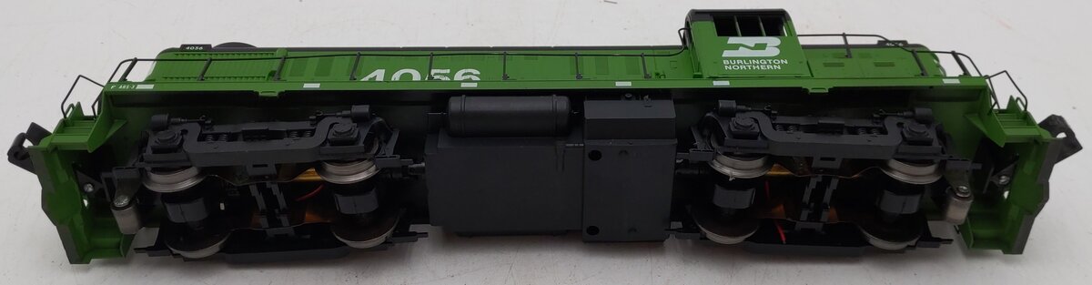 Weaver 5014 O Burlington Northern Hi-Rail RS-3 Diesel Locomotive #4056 EX/Box