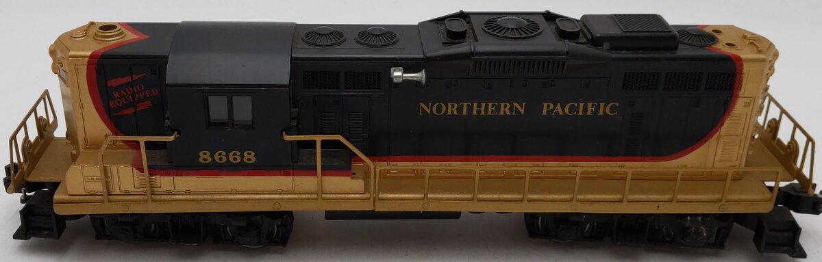 Lionel 6-8668 O Gauge Northern Pacific GP-9 Non-Powered Diesel Locomotive VG/Box