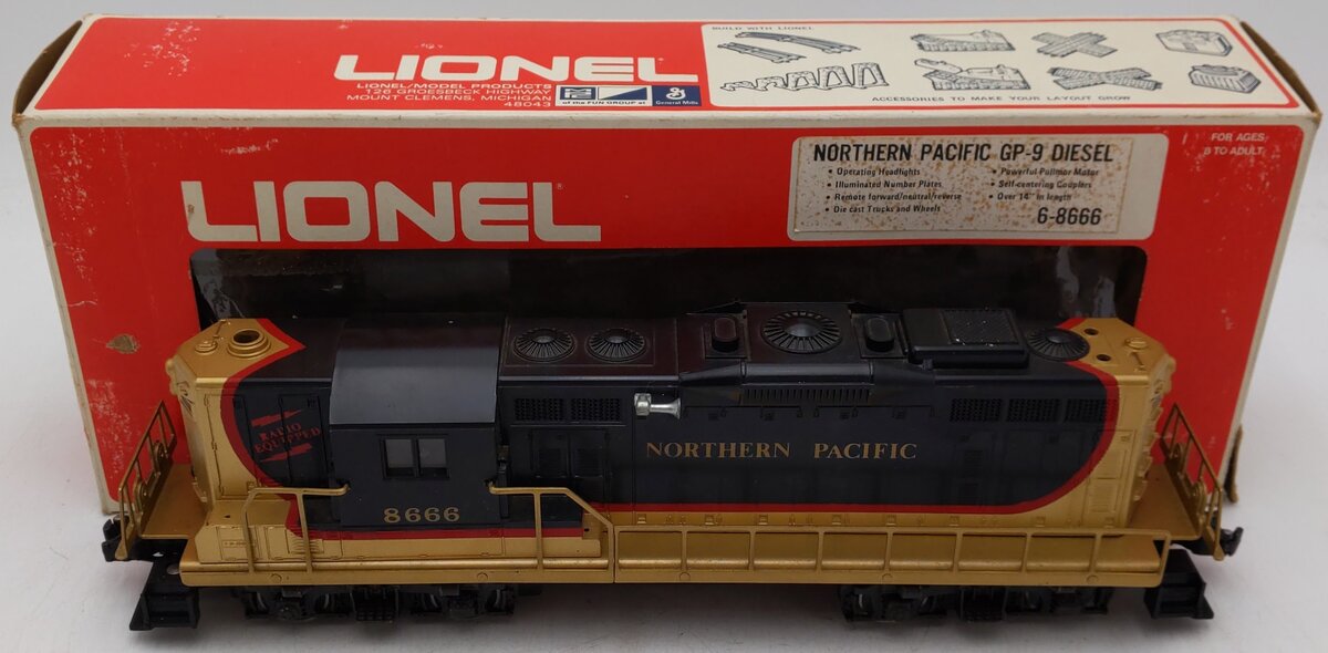 Lionel 6-8666 O Gauge Northern Pacific GP9 Powered Diesel Locomotive #8666 VG/Box
