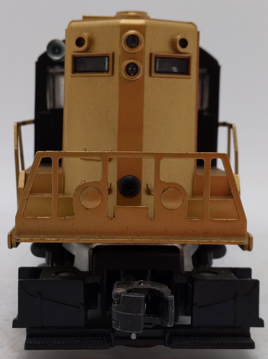 Lionel 6-8666 O Gauge Northern Pacific GP9 Powered Diesel Locomotive #8666 VG/Box