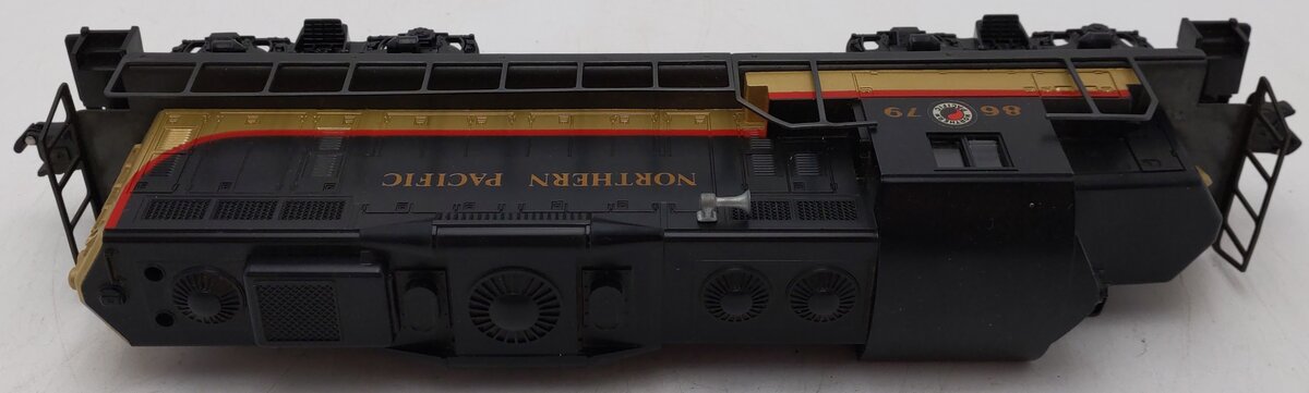 Lionel 6-8679 O Gauge Northern Pacific GP-20 Diesel Locomotive VG/Box