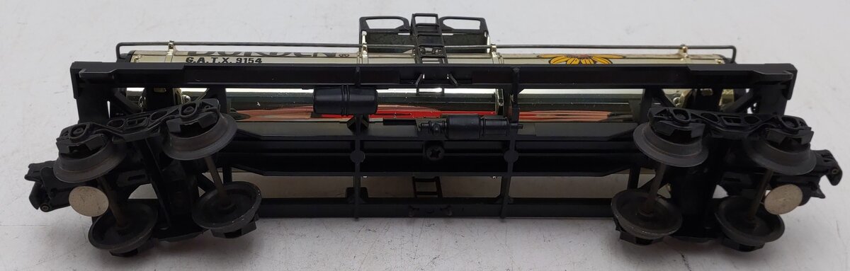 Lionel 6-9154 O Gauge Bordens Plated Gold Tank Car VG/Box