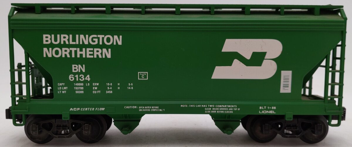 Lionel 6-6134 O Gauge Burlington Northern 2-Bay Center Flow Hopper #6134 EX/Box