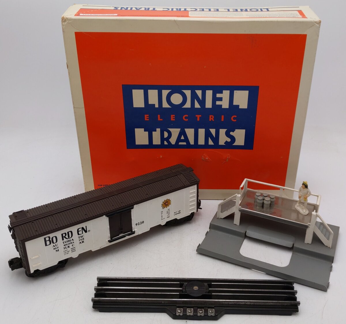 Lionel 6-9220 O Gauge Borden Operating Milk Car #9220 with Platform VG/Box