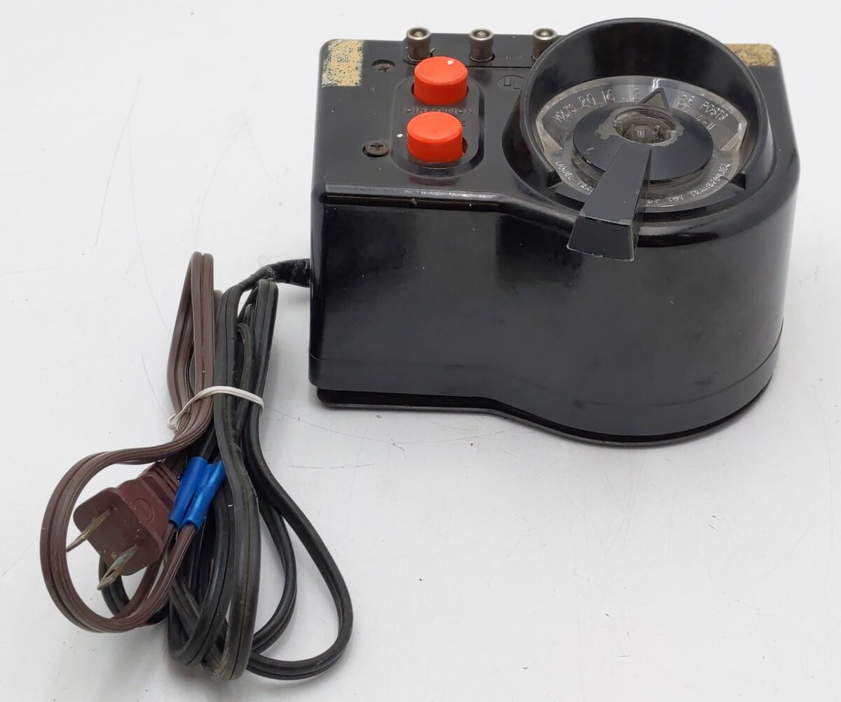Lionel LW O Vintage Trainmaster 125 Watt Transformer with Whistle VG