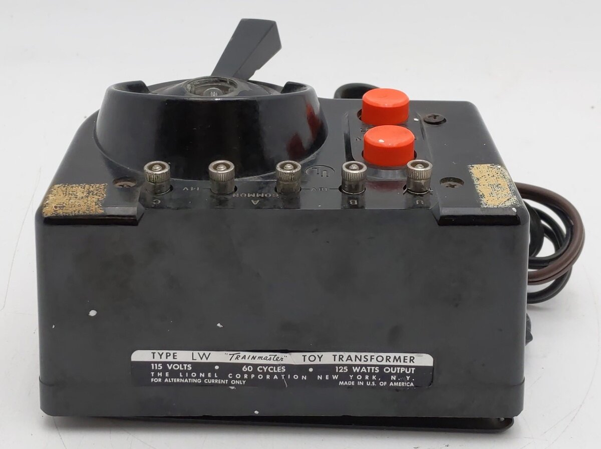 Lionel LW O Vintage Trainmaster 125 Watt Transformer with Whistle VG