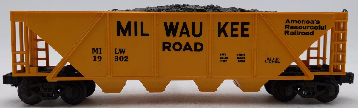 Lionel 6-19302 O Gauge Milwaukee Road Hopper #19302 with Coal Load VG/Box