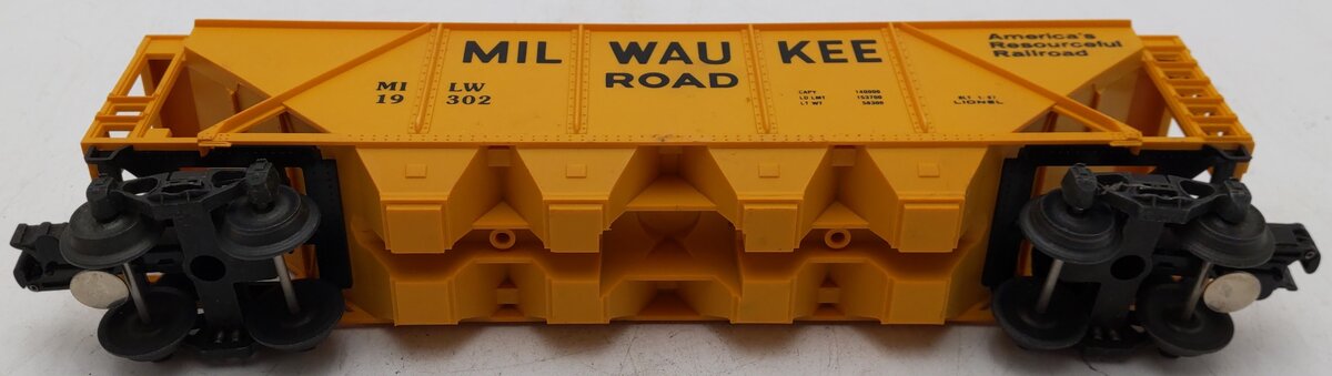Lionel 6-19302 O Gauge Milwaukee Road Hopper #19302 with Coal Load VG/Box