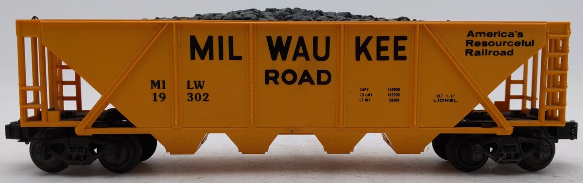 Lionel 6-19302 O Gauge Milwaukee Road Hopper #19302 with Coal Load VG/Box