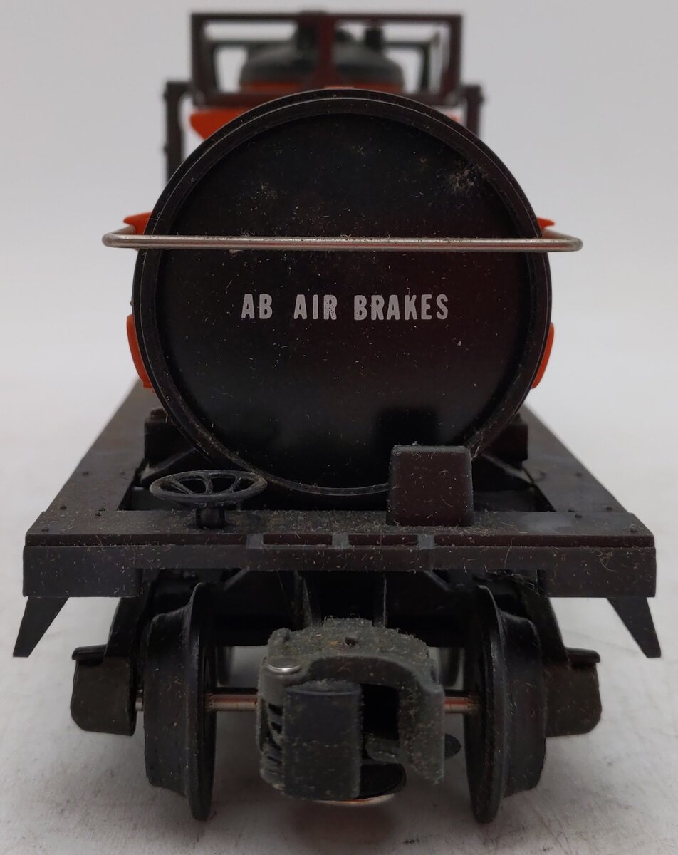 Lionel 6-19600 O Gauge Milwaukee Road Single Dome Tank Car #19600 EX/Box