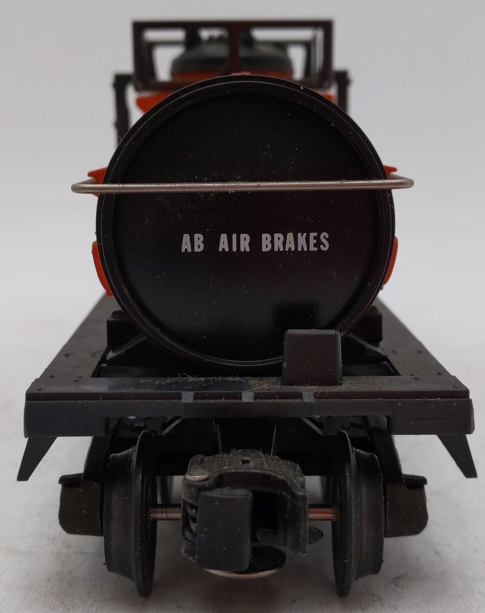 Lionel 6-19600 O Gauge Milwaukee Road Single Dome Tank Car #19600 EX/Box