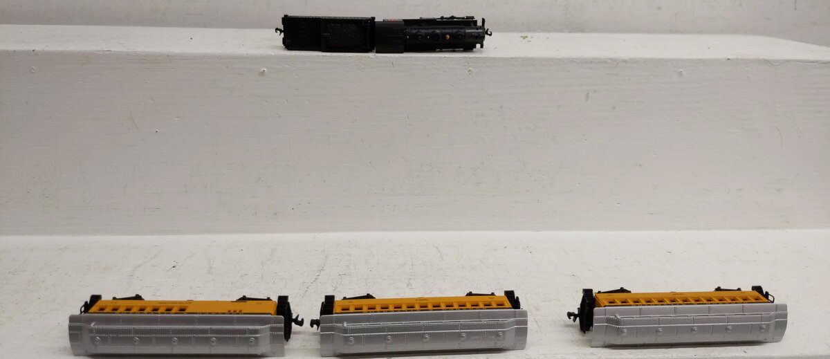 Bachmann 24020 N Scale Durango and Silverton Steam Starter Passenger Train Set EX/Box