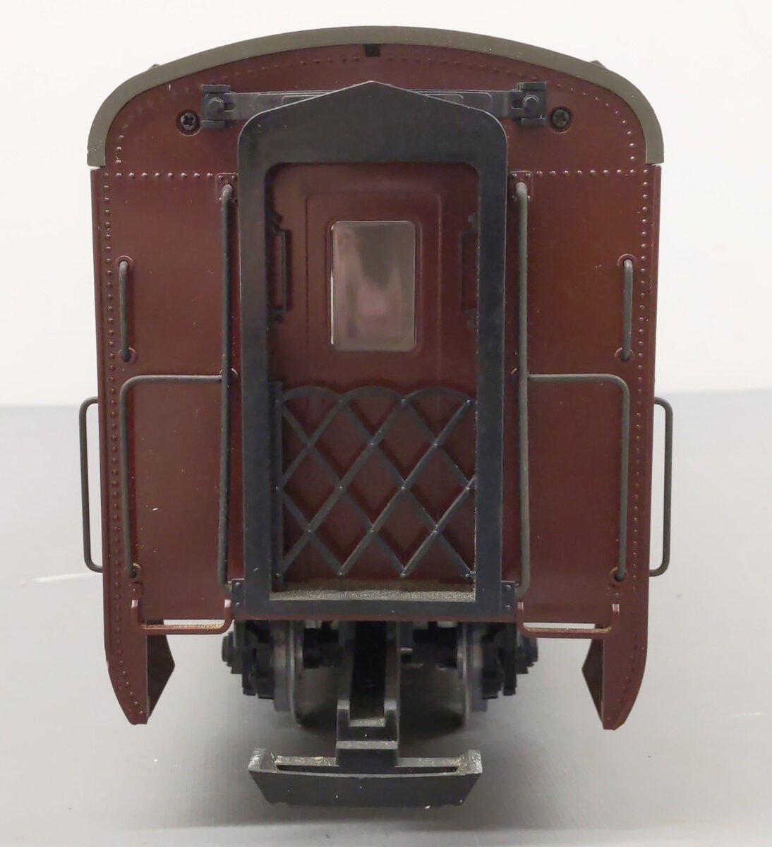 LGB 32570 G Scale Custom Pennsylvania Streamlined Pullman Car #4092 EX/Box