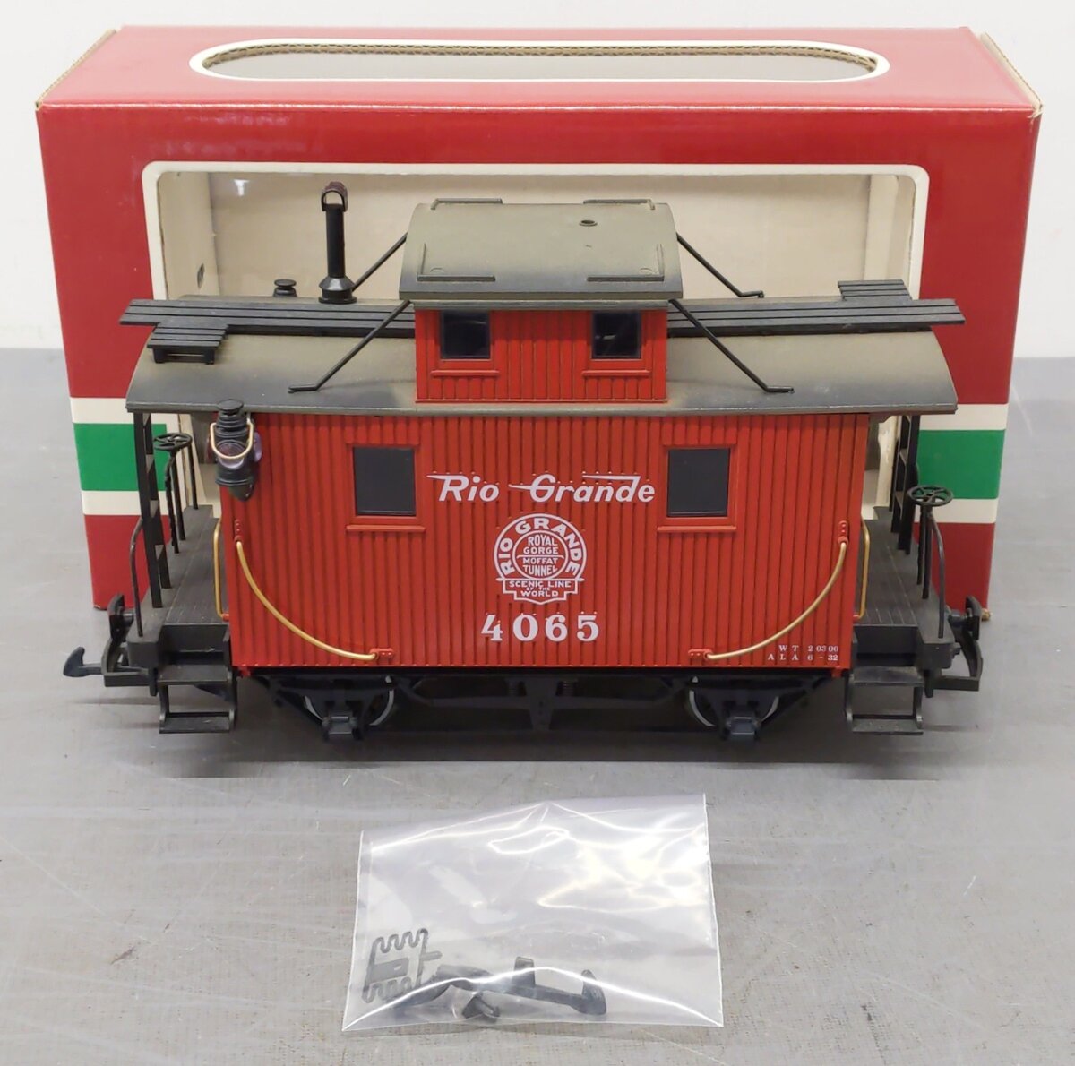 LGB 4065 G Scale Rio Grande Lighted Center Cupola Caboose (Metal Wheels) EX/Box