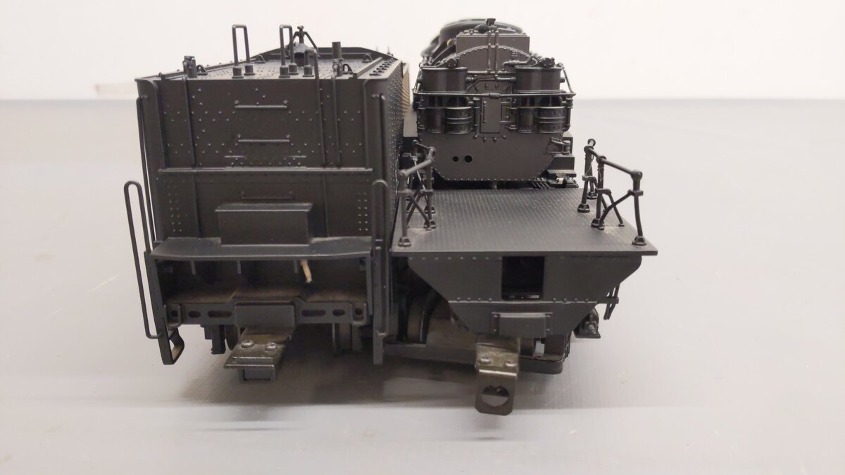 Lionel 6-38071 O Gauge SP 4-8-8-2 AC-12 Steam Locomotive & Tender with TMCC EX/Box