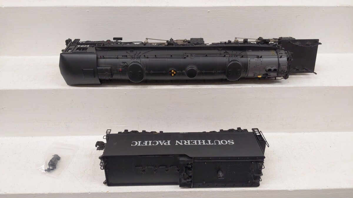 Lionel 6-38071 O Gauge SP 4-8-8-2 AC-12 Steam Locomotive & Tender with TMCC EX/Box