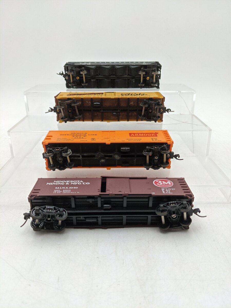 HO Scale Assorted Freight Cars [4] VG
