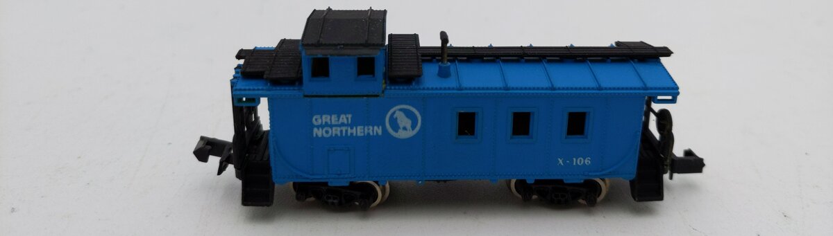 Bachmann N Scale Great Northern Caboose x-106 LN/Box
