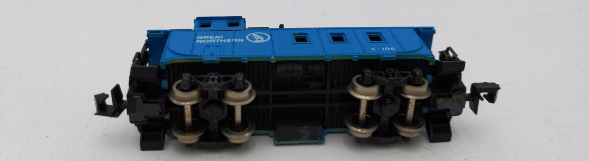 Bachmann N Scale Great Northern Caboose x-106 LN/Box